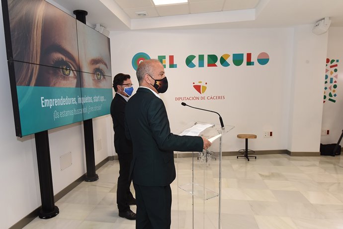 El diputado de Provincia Digital, Santos Jorna, en El Círculo FAB de Cáceres