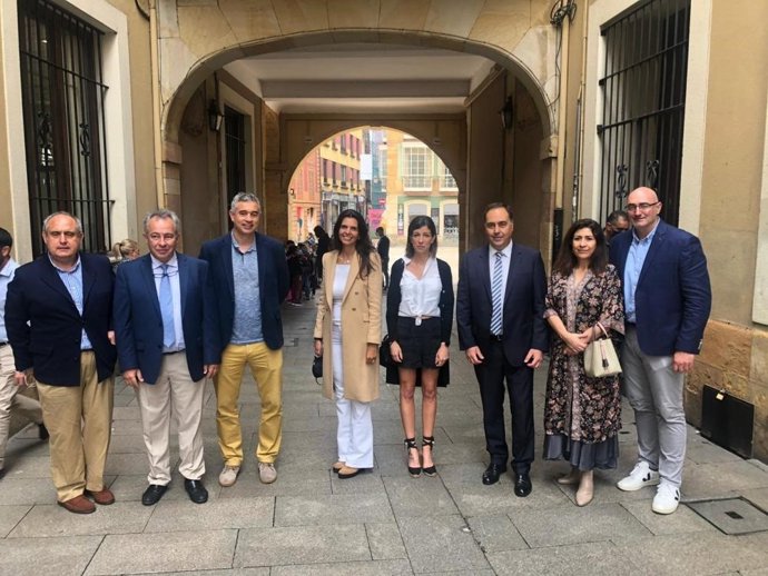 Presentación de las Jornadas Iberoamericanas de Educación y Cine, que se celebrarán este jueves en el edificio histórico de la Universidad.