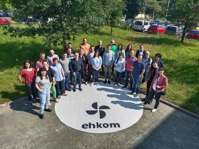 EH Kom telekomunikazio operadore neutro publiko-komunitarioaren proiektuaren aurkezpena