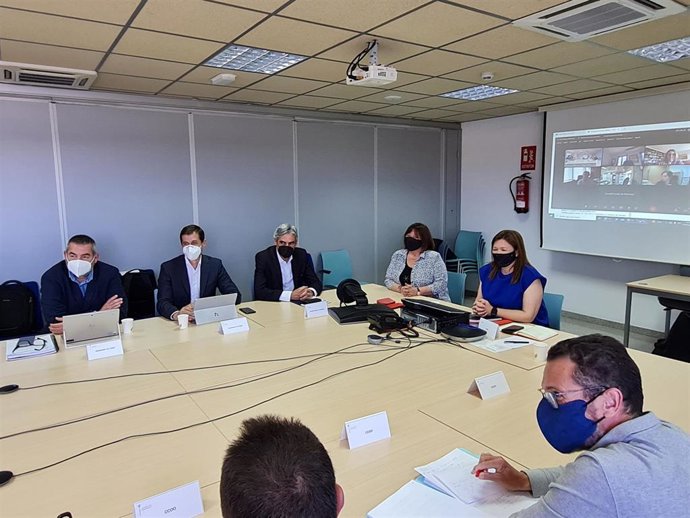 La consellera de Función Pública, Mercedes Garrido, durante la reunión.