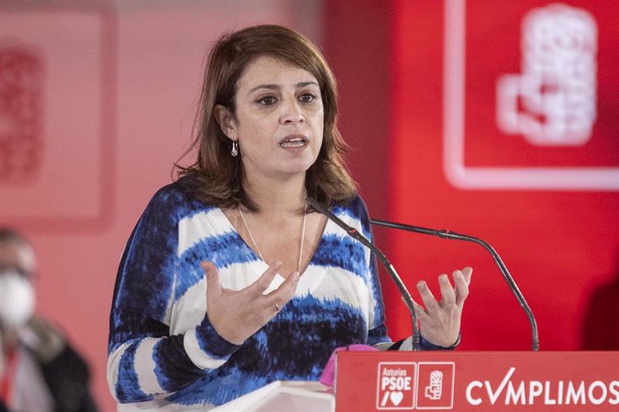 Archivo - La vicesecretaria general del PSOE, Adriana Lastra, interviene en un acto del partido socialista en el Recinto Ferial Luis Adaro de Gijón, a 22 de enero de 2022, en Gijón, Asturias (España). Este es uno de los encuentros, con los que el PSOE q