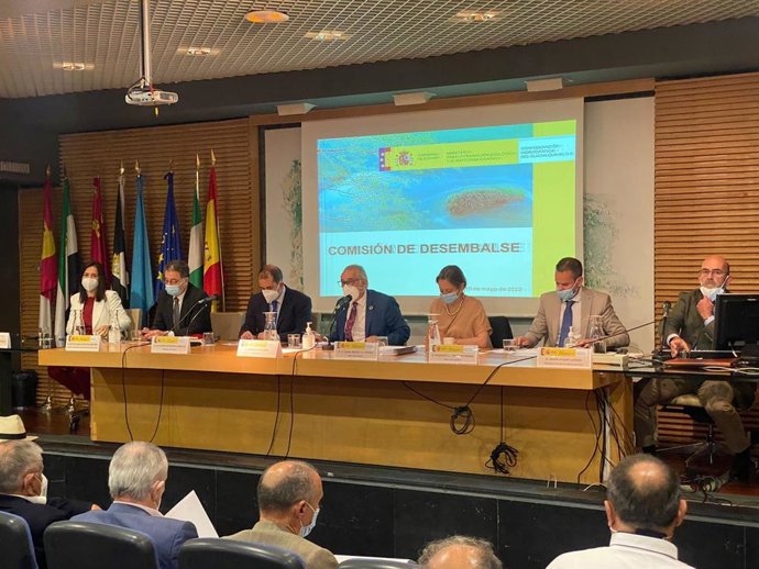 Comisión de Desembalse.