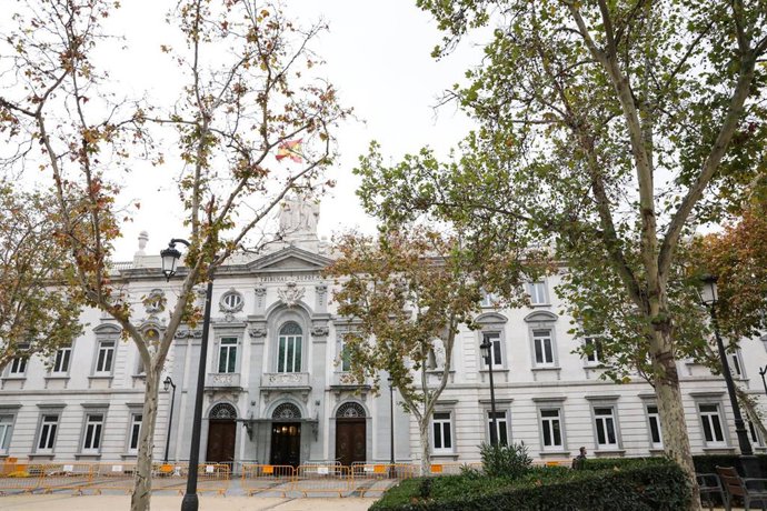 Archivo - Fachada del edificio del Tribunal Supremo.
