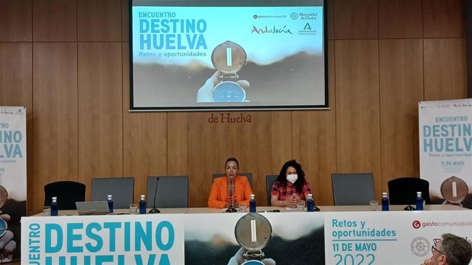 La delegada de Turismo de la Junta en Huelva, María Ángeles Muriel, ha participado en las jornadas.
