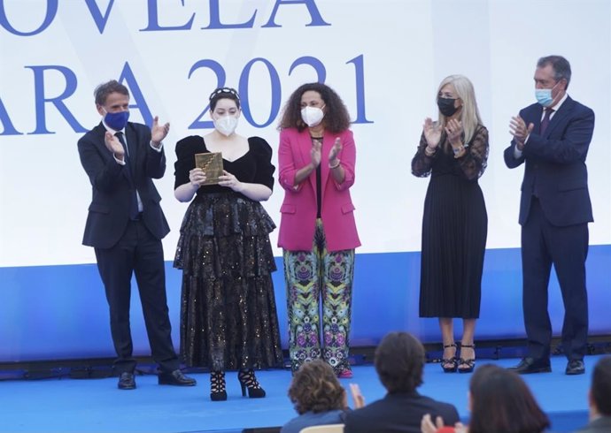 Archivo - La escritora Alaitz Leceaga, ganadora del del XXVI Premio de Novela Fernando Lara, foto de archivo