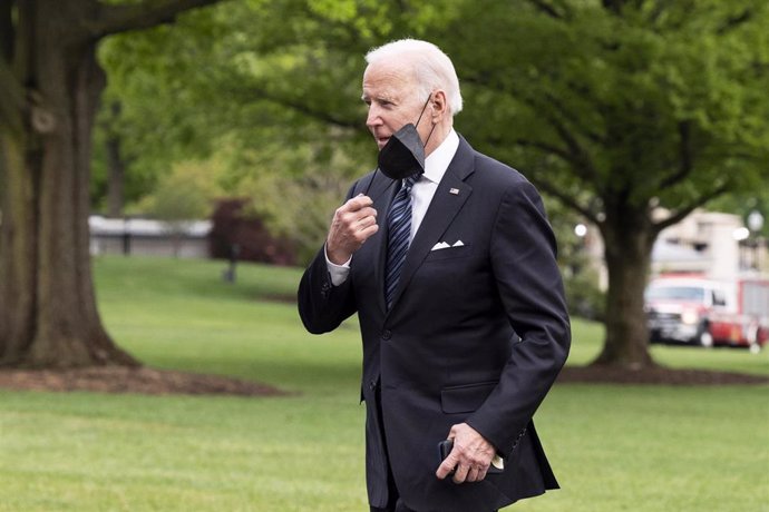 01 May 2022, US, Washington: US President Joe Biden returns to the White House after arriving on Marine One. Photo: Michael Brochstein/ZUMA Press Wire/dpa