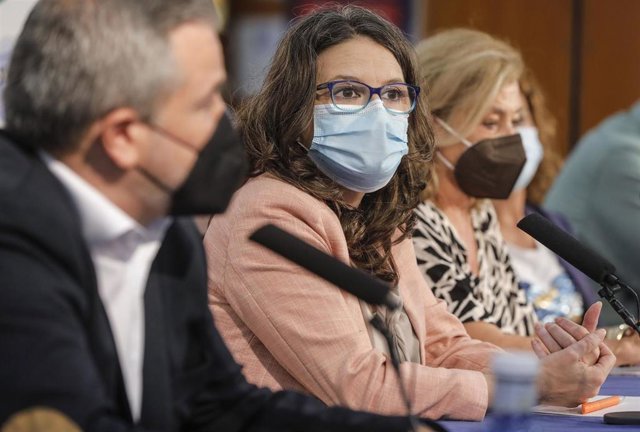 Archivo - La vicepresidenta y consellera de Igualdad y Políticas Inclusivas, Mónica Oltra, en una imagen de archivo