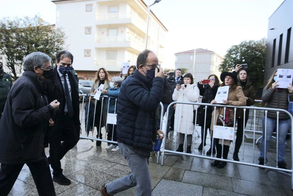 Archivo - Pablo P.S-L., a su llegada al juzgado de Tui el 11 de marzo de 2022, para declarar como único investigado en relación a la desaparición y muerte de la joven viguesa Déborah Fernández-Cervera.