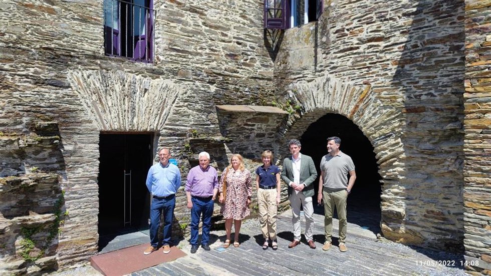La directora de Turismo de Galicia, Nava Castro, ha destacado este miércoles en Samos (Lugo) el éxito de la iniciativa 'Escape Room Camiño de Santiago' para difundir las rutas y los valores del Xacobeo.