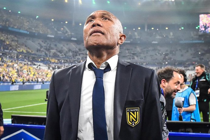 Antoine Kombouare, entrenador del Nantes, durante la final de la Copa de Francia 2022 ante el Niza
