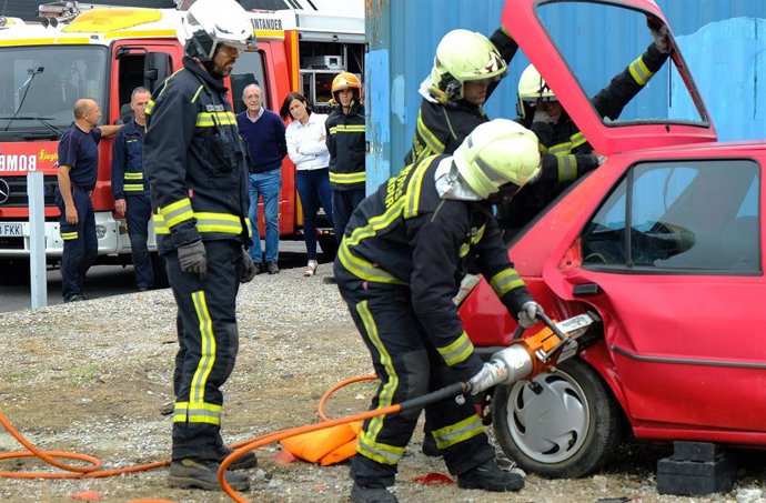 Archivo - Jornada de puertas abiertas de los Bomberos de Santander en una imagen de archivo