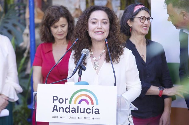La candidata del grupo, Inmaculada Nieto, durante la presentación de la coalición Por Andalucía, con la candidata a la presidencia de la Junta de Andalucía en la Carbonería, a 11 de mayo de 2022 en Sevilla (Andalucía, España)