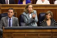Calviño dice que el Gobierno es "fuerte" y afea al PP que haga oposición a la ciudadanía