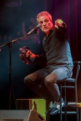 Archivo - Carlos Tarque, cantante de M-Clan, ofrece un concierto acústico en el Teatro Circo en el marco del festival Inverfest 2022. M-Clan, convertida en referente para muchos, es considerada como una de las mejores bandas de rock que han existido en 