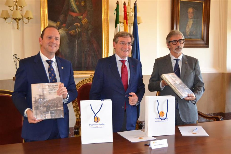 [Sevilla] Nuevas Fotografías Puerto De Sevilla Y Universidad De Cádiz Impulsan La Formación En Logística E Intermodalidad