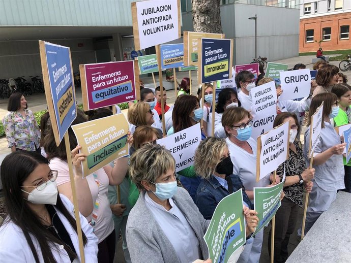 Enfermeras navarras reivindican su valor para la salud coincidiendo con el Día Internacional de la Enfermera.