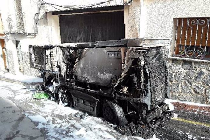 Incendio de un vehículo en Cieza