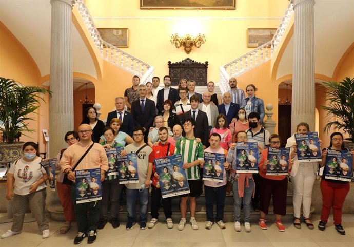 Derbi Solidario. Nota De Prensa Y Fotografía.