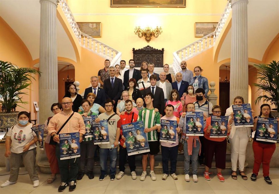 Derbi Solidario. Nota De Prensa Y Fotografía.