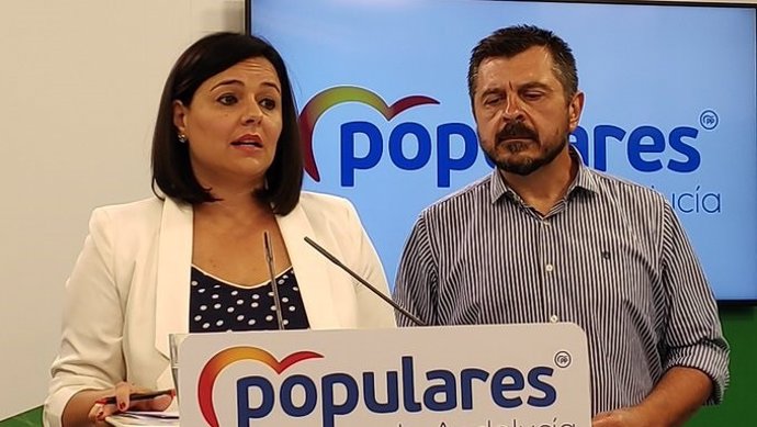 Archivo - Virginia Pérez y Toni Martín, hoy en rueda de prensa