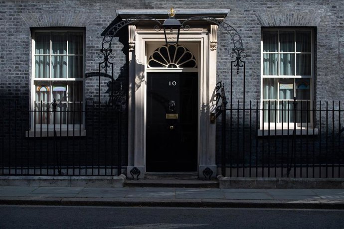 Archivo - La puerta del número 10 de Downing Street, la residencia oficial del primer ministro británico. 