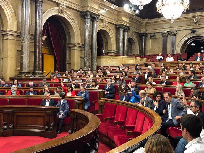 Pleno del Parlament el 12 de mayo.