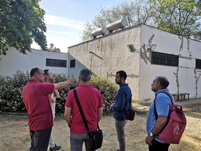 González Rojas visita el Parque Amate.