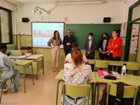 Un total de 36 refugiados aprenden español en el Centro de Adultos Miguel Hernández de Huesca