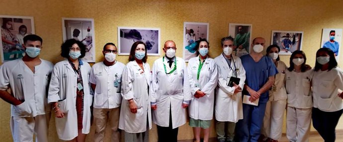 Profesionales del Área de Enfermería, con ocasión de su Día Internacional, en el Hospital de Valme.