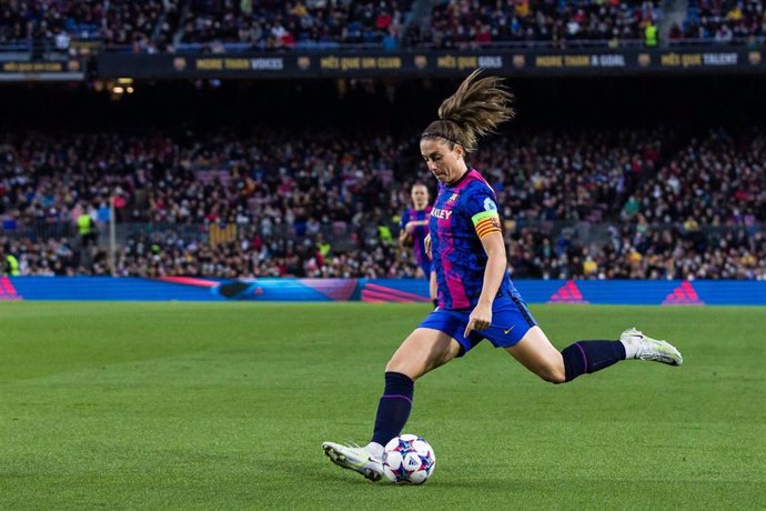 Archivo - Alexia Putellas of FC Barcelona in action during the UEFA Women's Champions League Quarter Finals  match between FC Barcelona and Real Madrid CF at Camp Nou on March 30, 2022 in Barcelona, Spain.