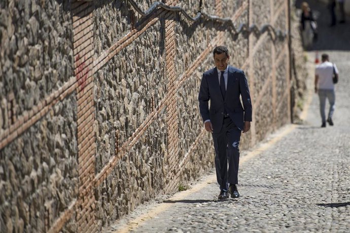 El presidente del PP-A y de la Junta, Juanma Moreno, durante el acto de presentación de los candidatos cabezas de lista de su partido por las ocho provincias a las elecciones andaluzas a11 de mayo del 2022 en Granada (Andalucía, España)