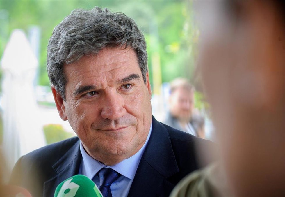 El ministro de Inclusión, Seguridad Social y Migraciones, José Luis Escrivá, clausura unas jornadas  de la Tesoreria General de la Seguridad Social en San Sebastian.