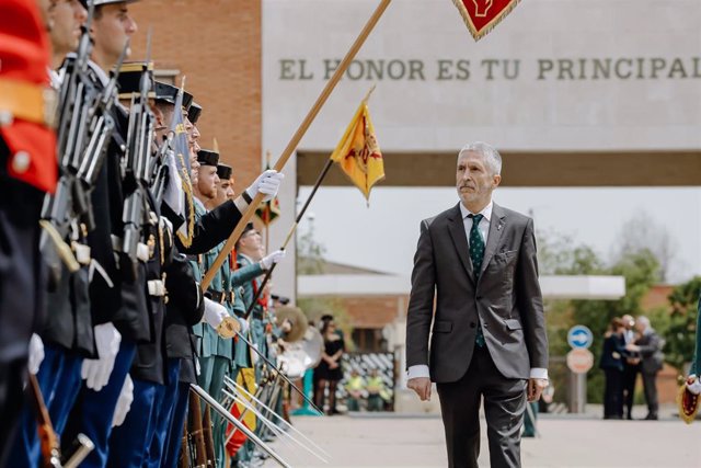 El ministro de Interior, Fernando Grande-Marlaska, a su llegada al acto de conmemoración del 178º aniversario de la fundación de la Guardia Civil