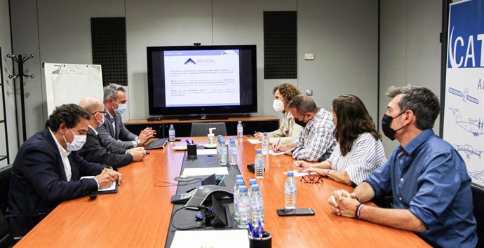 [Nota De Prensa + Foto]: Nuria López Pone En Valor La Importancia Del Sector Aeroespacial En Andalucía: Es Fundamental Para Generar Empleo De Calidad Y Con Derechos