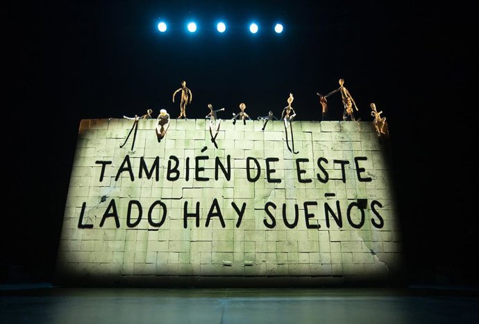 Archivo - La sensibilidad de Escena Miriñaque llega al Teatro Cánovas de Málaga con un montaje sobre la igualdad entre culturas