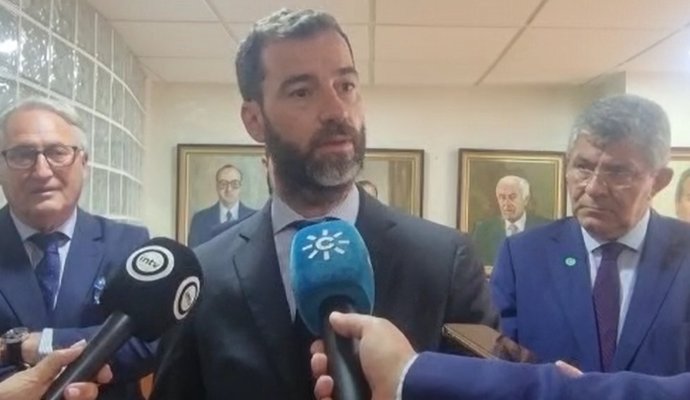 El presidente de Salvamento Marítimo y director general de la Marina Mercante, Benito Núñez Quintanilla.