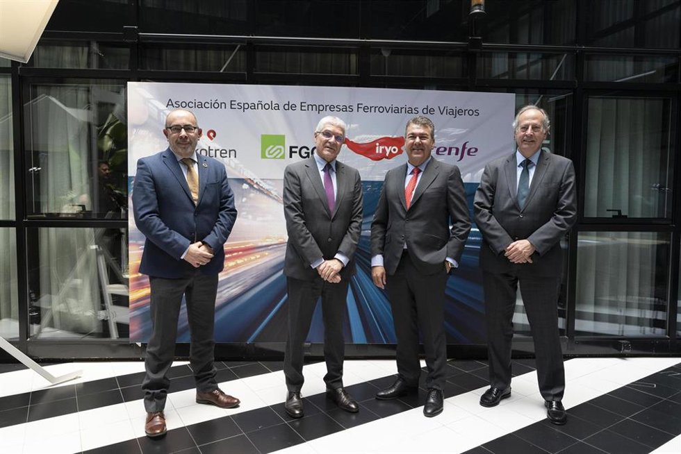 Constitución de la nueva Asociación Española de Empresas Ferroviarias de Viajeros