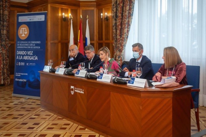 La presidenta de la Abogacía Española, Victoria Ortega, en unas jornadas en Santander