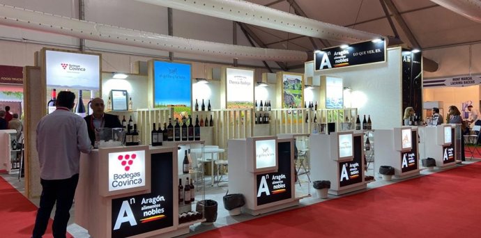 Aragón promociona el etiquetado inteligente en la feria nacional del vino, Fenavin 2022