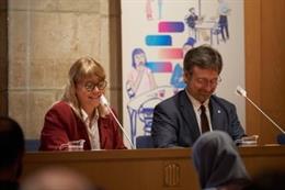 La consellera de Cultura Natlia Garriga y el secretario de Política Lingüística Francesc Xavier Vila, en las jornadas 'El catal, reptes i propostes'