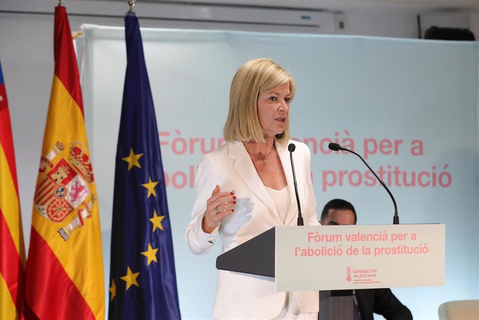 Bravo interviene en el foro