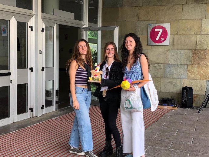 Ganadoras en los premios de lanzamiento de huevo de Mondragon Unibertsitatea