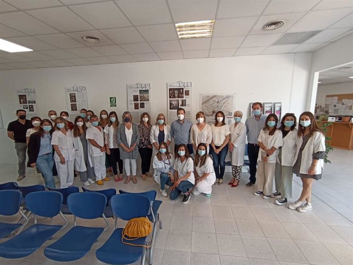 Inauguración de la exposición 'Enfermeras. La fuerza invisible de una profesión' en el centro de salud Martí Serra de Marratxí.