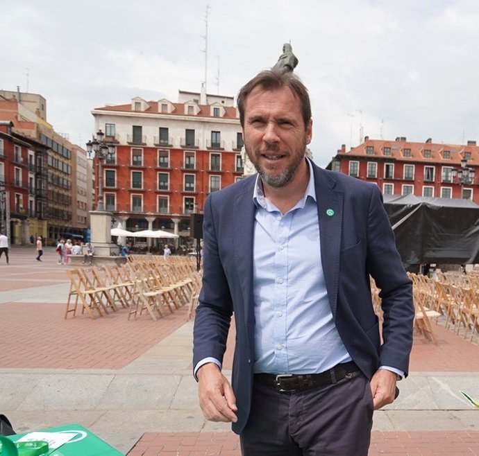 El alcalde de Valladolid, Óscar Puente, en la Plaza Mayor.