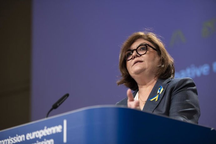HANDOUT - 12 May 2022, Belgium, Brussels: EU Transport Commissioner Adina Valean speaks during a press conference on "solidarity lanes" to help Ukraine export agricultural goods. Photo: Lukasz Kobus/European Commission/dpa - ATTENTION: editorial use onl
