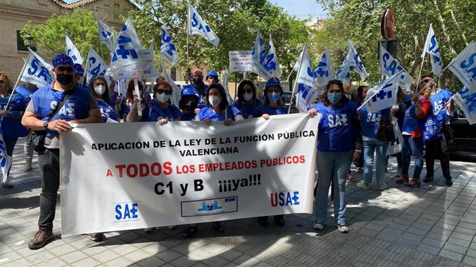 Concentración de TCE frente a Conselleria para reivindicar su reconocimiento