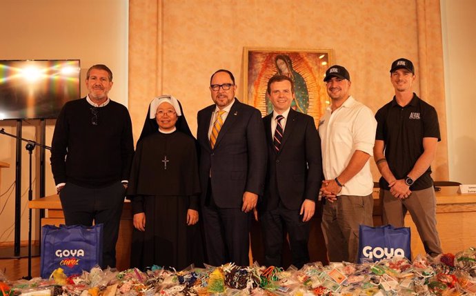 Michael Capponi, Founder of Global Empowerment Mission (GEM); Sister Theresa de la Fuente, Sisters of Our Lady of Divine Mercy; Bob Unanue, President & CEO of Goya Foods; Syzmon Czyszek, Director for International Growth in Europe of Knights of Columbus