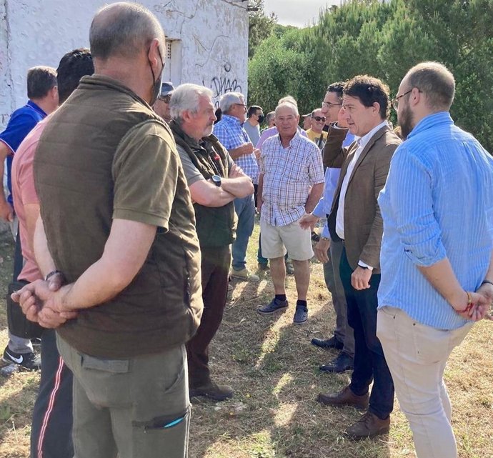 Reunión técnica sobre trabajos para adecuar el camino de San Ambrosio en Barbate