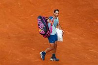 Nadal se despide cojo de Roma ante Shapovalov