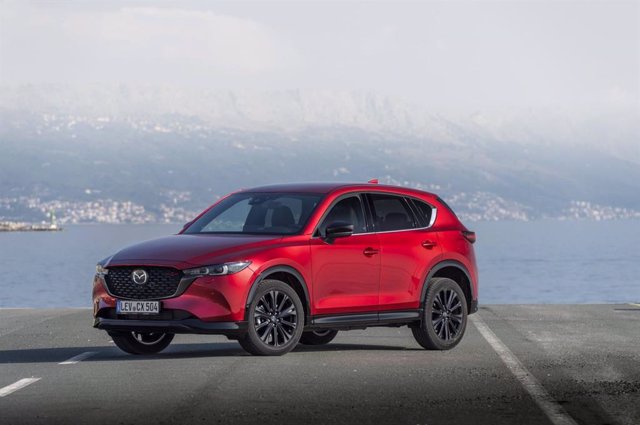 Archivo - Economía/Motor.- Mazda pone a la venta en España los renovados CX-5 y Mazda2 